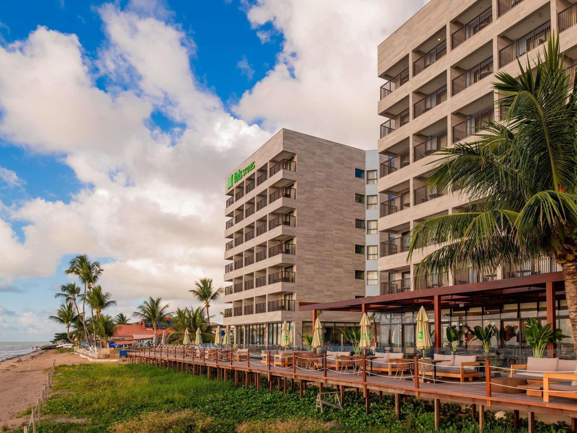 Ibis Styles Maragogi - O Primeiro Ibis Styles Pe Na Areia Do Brasil Exterior photo